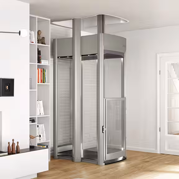 Homelift LIFTON TRIO in der Ecke vom Wohnbereich